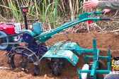 农用机械:果园小型微耕机,松土除草两不误,适合你吗?